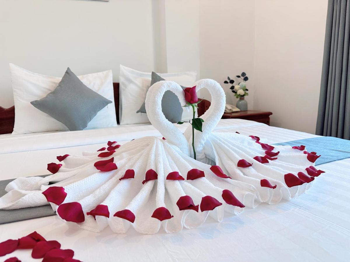 White Corner Hotel بنوم بنه المظهر الخارجي الصورة