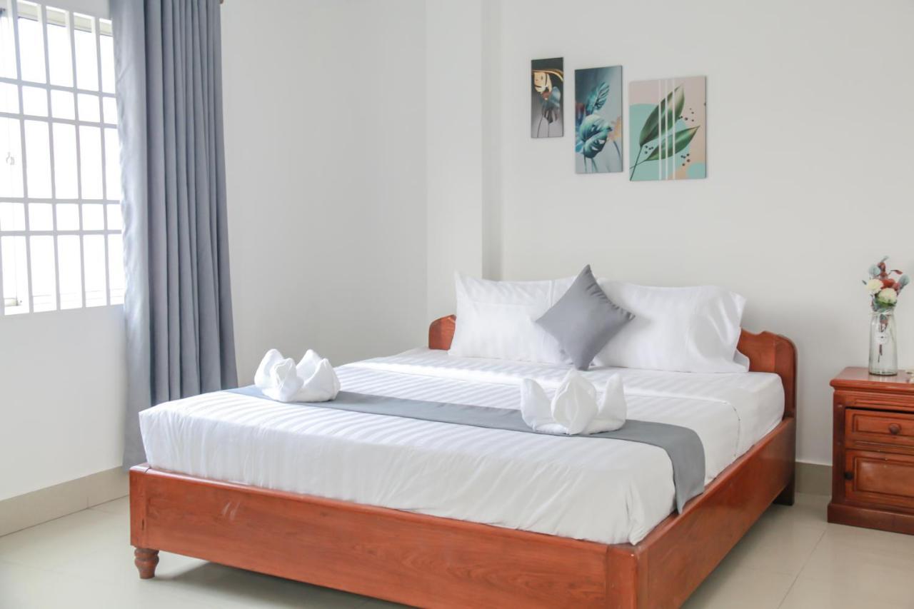 White Corner Hotel بنوم بنه المظهر الخارجي الصورة