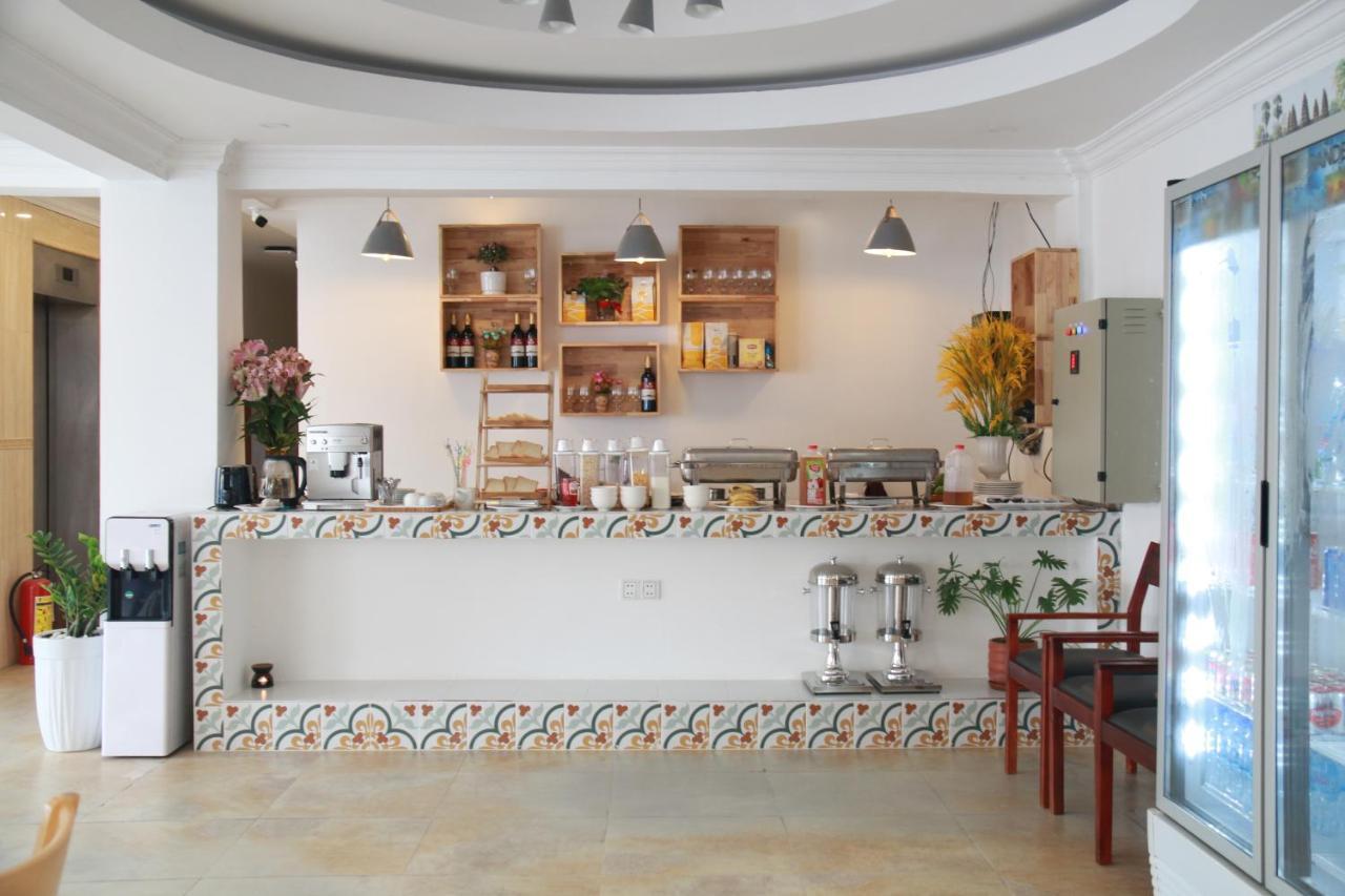White Corner Hotel بنوم بنه المظهر الخارجي الصورة