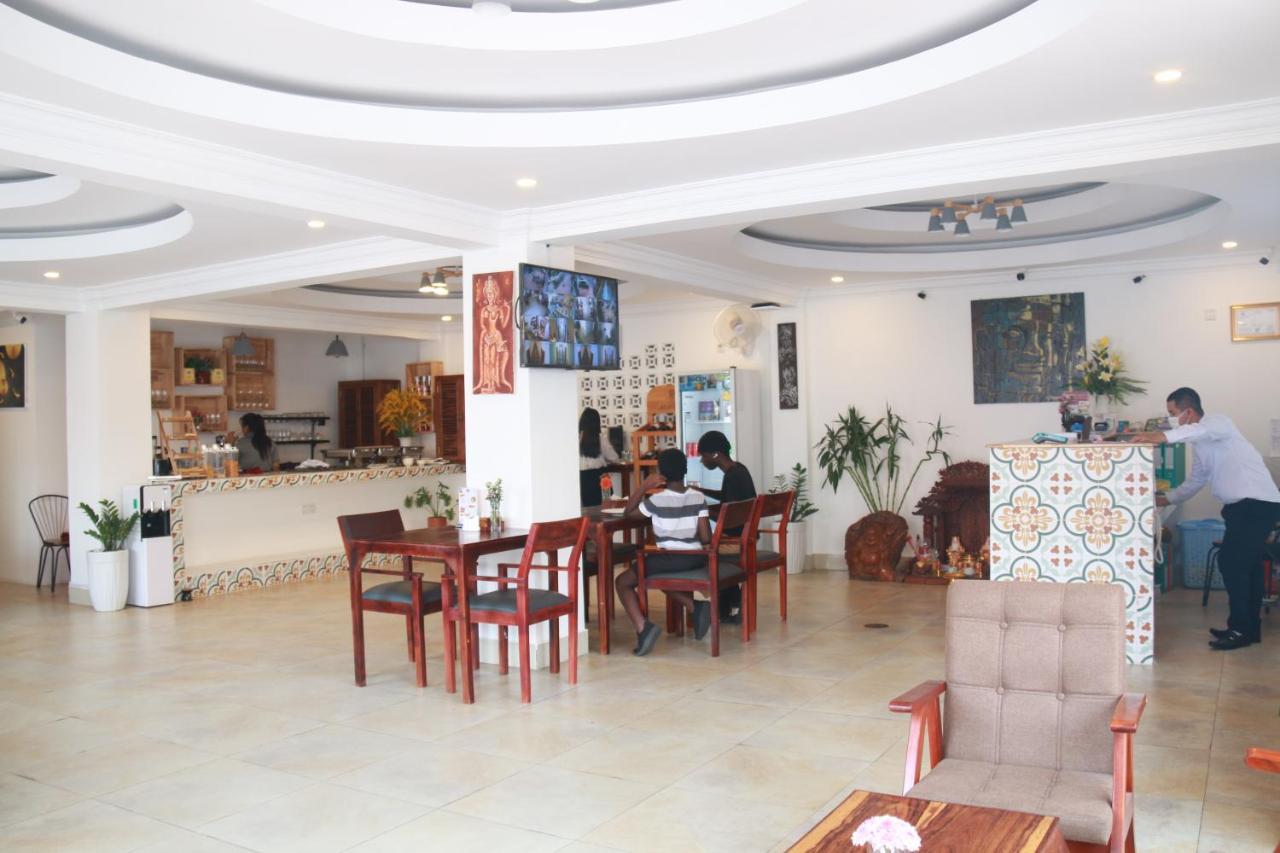 White Corner Hotel بنوم بنه المظهر الخارجي الصورة