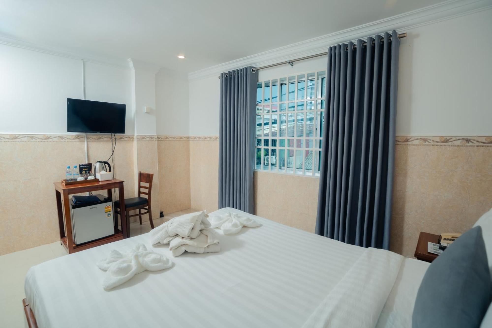 White Corner Hotel بنوم بنه المظهر الخارجي الصورة